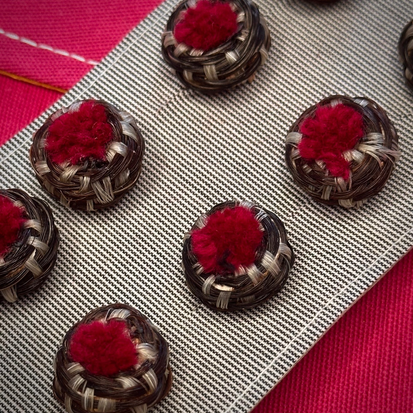 JUEGO DE CAIRELES BOTÓN DE CERDA-SEDA