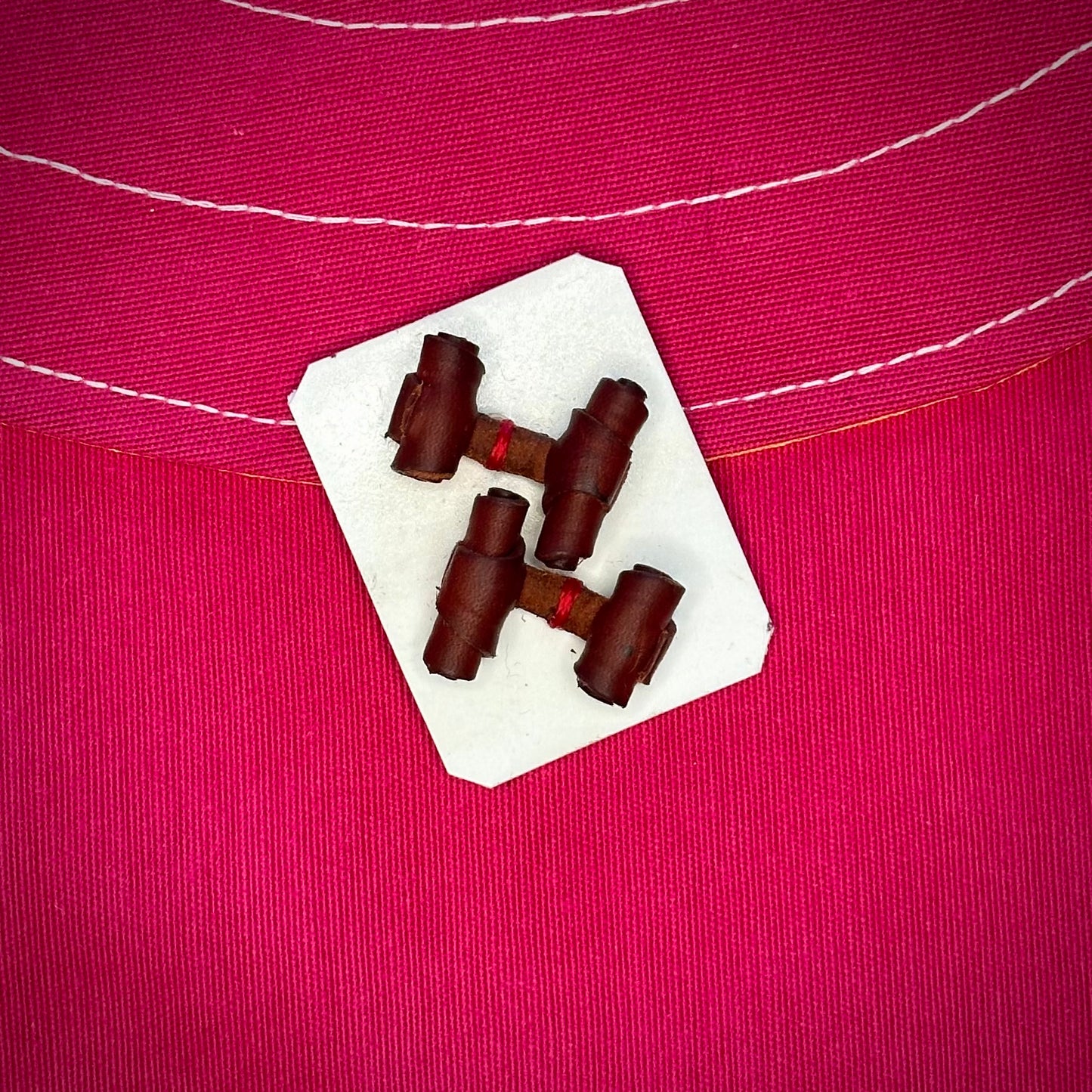 JUEGO DE GEMELOS DE CUERO