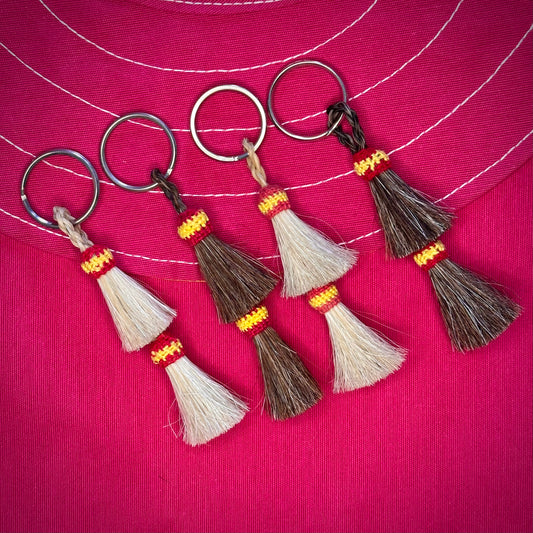 LLAVERO DE CERDA DE CABALLO DOBLE