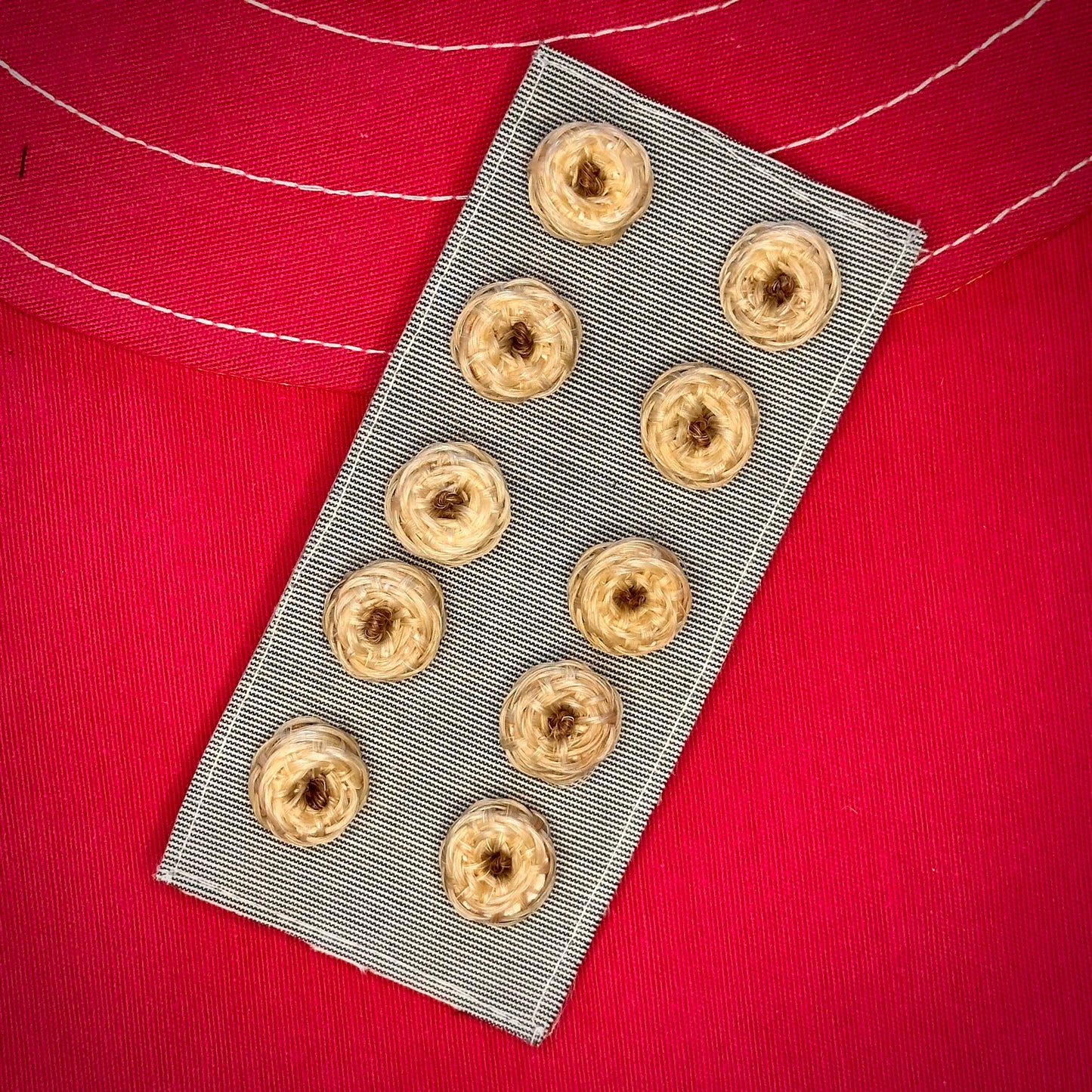 JUEGO DE CAIRELES BOTÓN DE CERDA